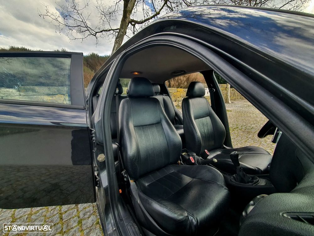 Alfa Romeo 147 1.6 TS - 12