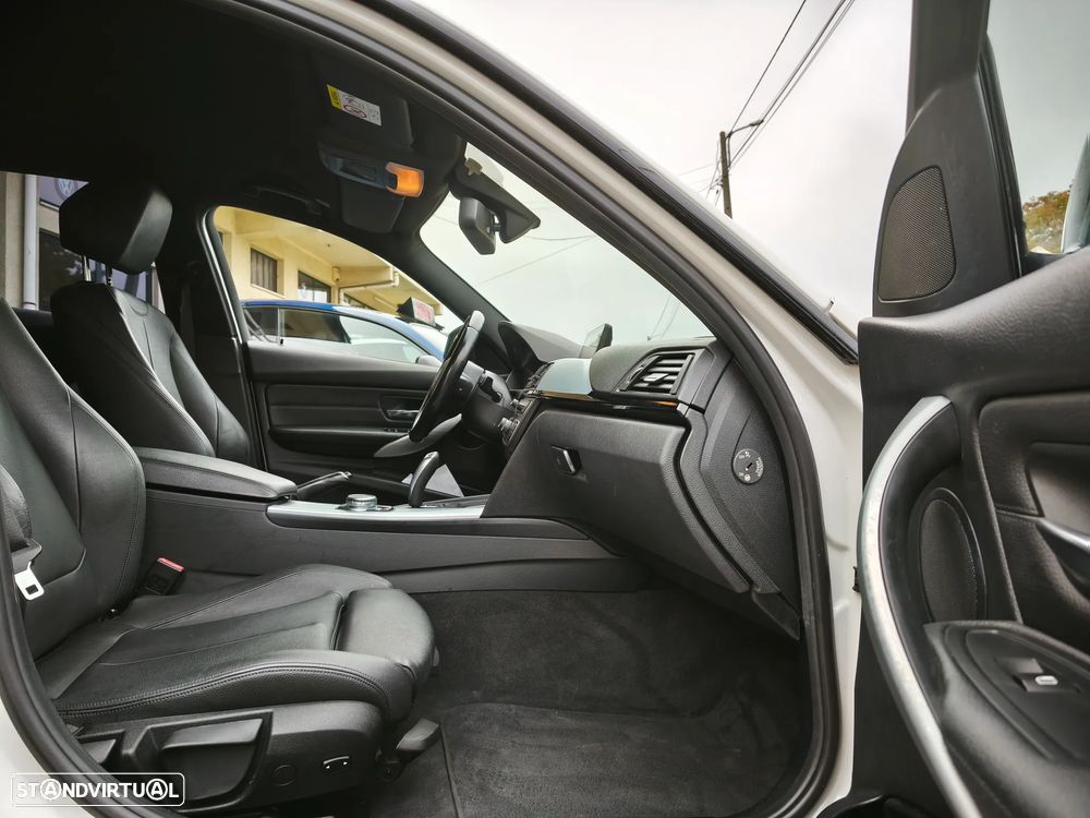 BMW 320 d Touring Auto Pack M - 24