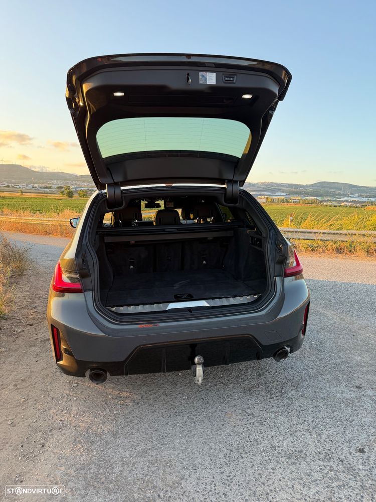 BMW 330 e Pack Desportivo M Pro Auto - 16