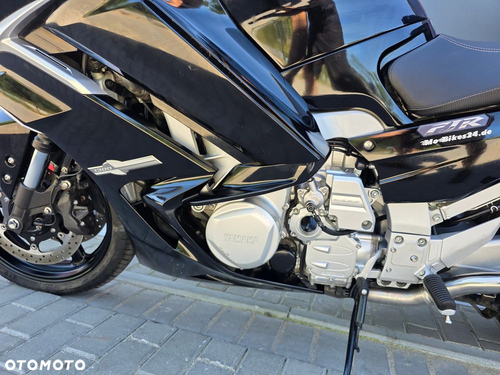 Yamaha FJR - 24
