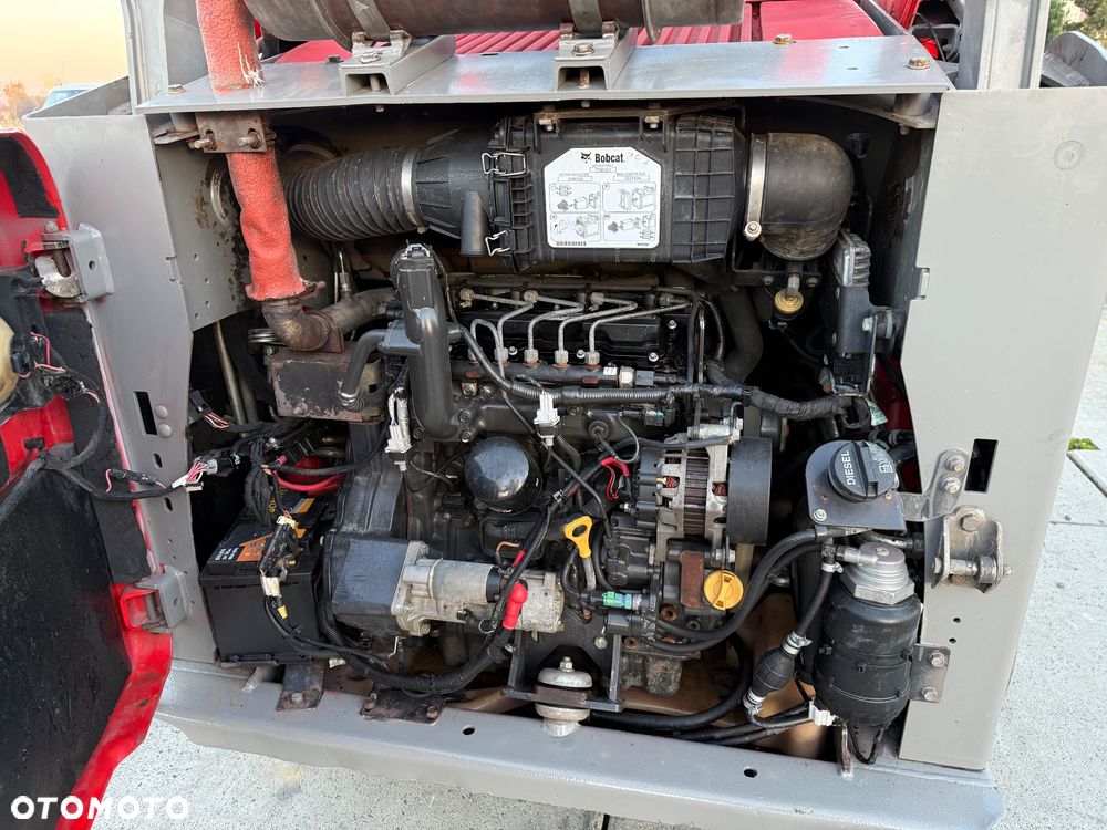 Bobcat T590 - 7