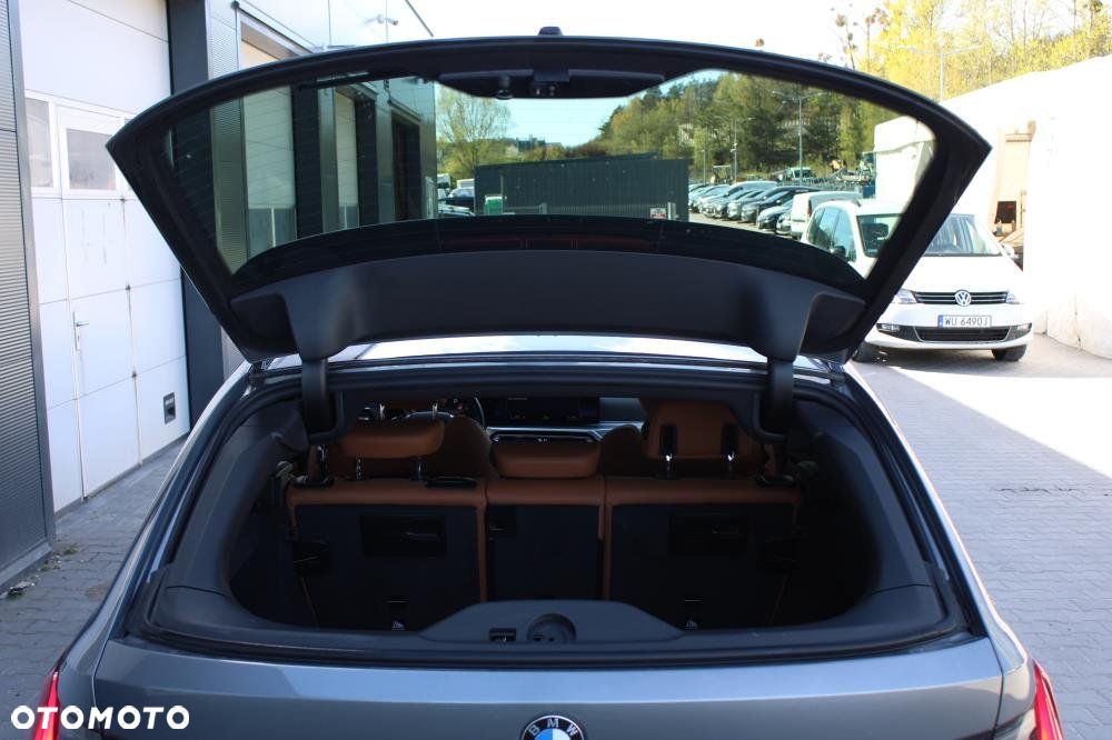 BMW Seria 3 - 36