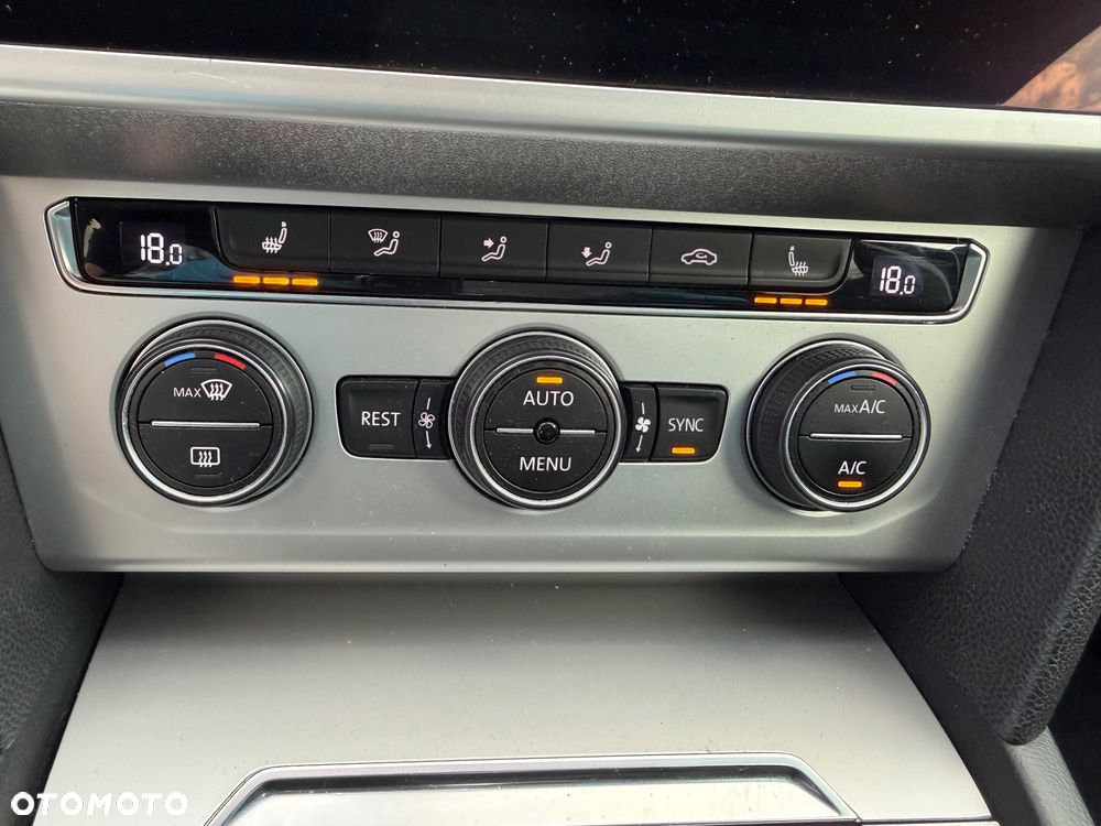 Volkswagen Passat 1.8 TSI BMT Comfortline DSG - 25