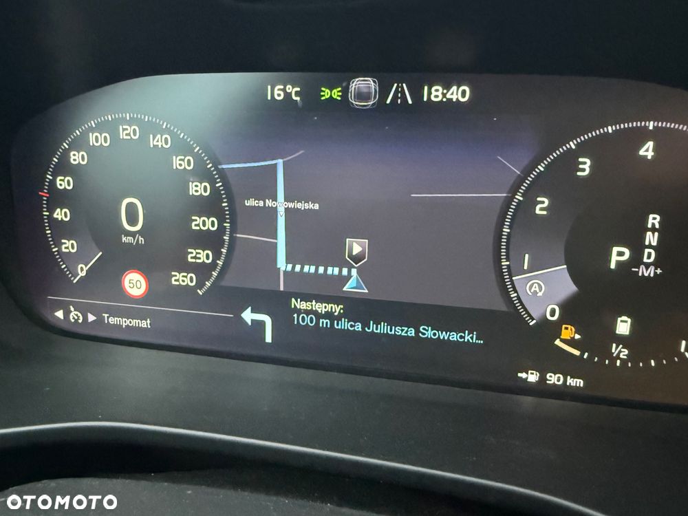 Volvo XC 40 B4 B DKG Ultra Dark - 30