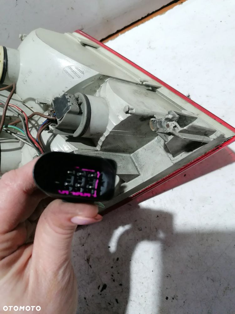 AUDI A4 B6 2000r-2006r LAMPA TYLNA PRAWA  UK - 3