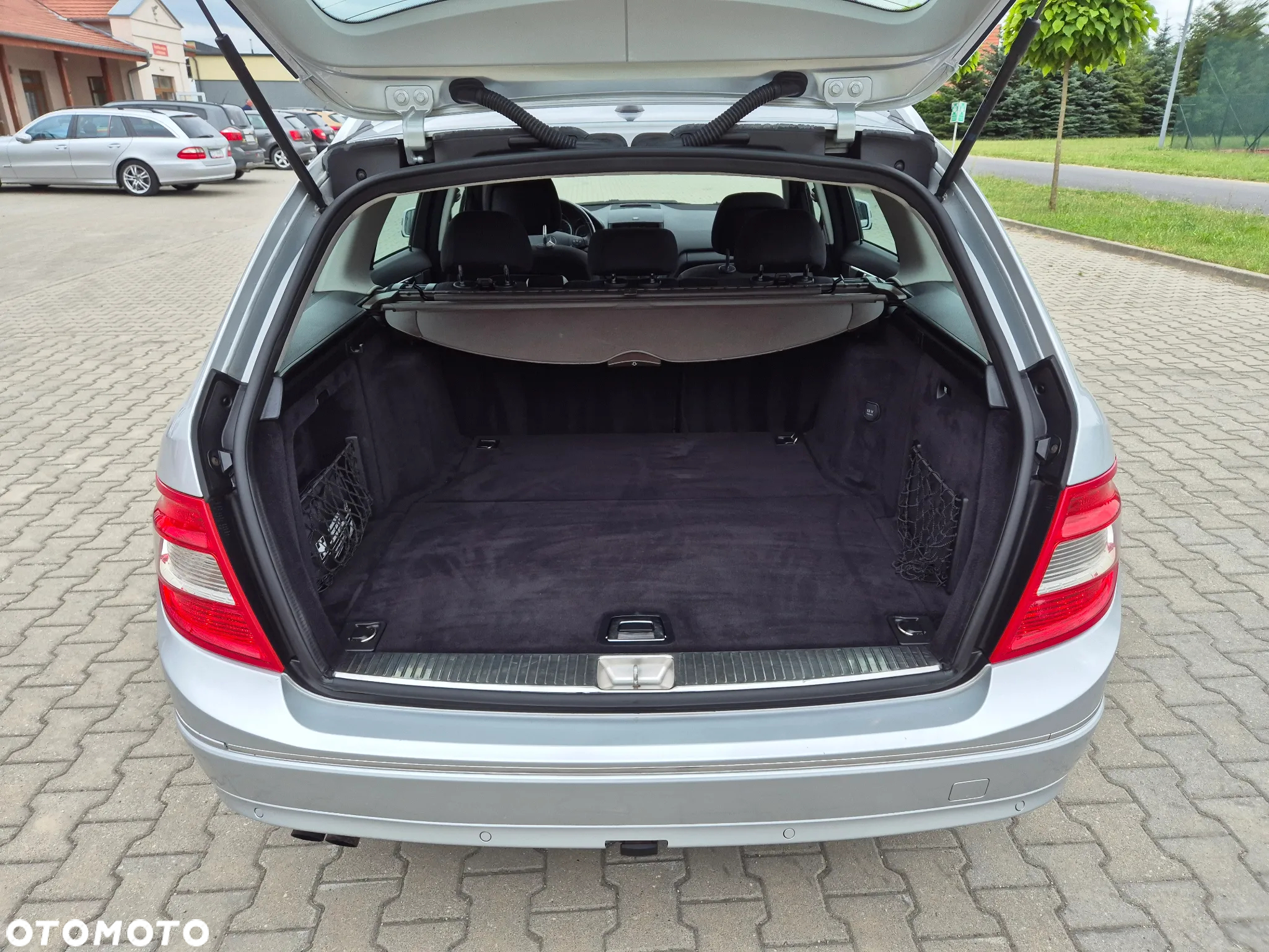 Mercedes-Benz Klasa C 180 T Kompressor Automatik BlueEFFICIENCY Special Edition - 6