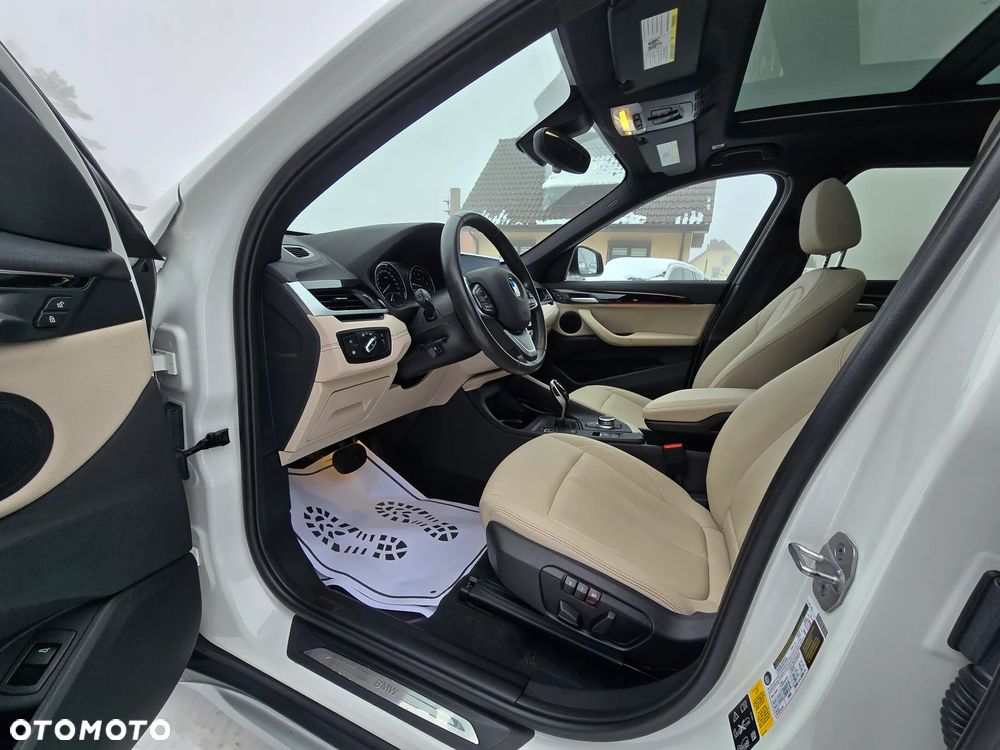 BMW X1 xDrive25i xLine sport - 16