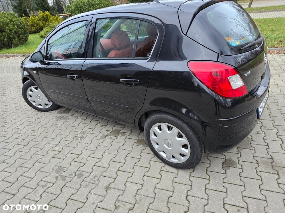 Opel Corsa 1.2 16V Cosmo - 3