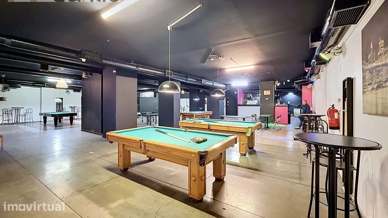 Loja, 380 m², Santa Iria de Azoia, São João da Talha e Bobadela - Grande imagem: 4/4