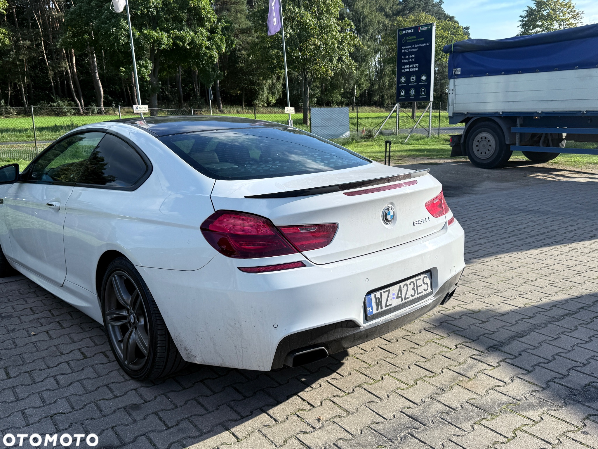 BMW Seria 6 650i - 8