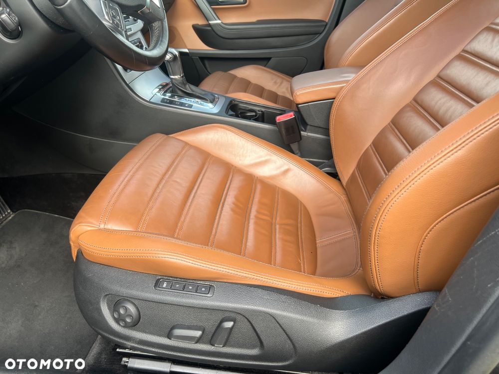 Volkswagen CC 3.6 V6 4Motion DSG - 14