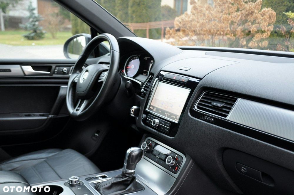 Volkswagen Touareg - 18