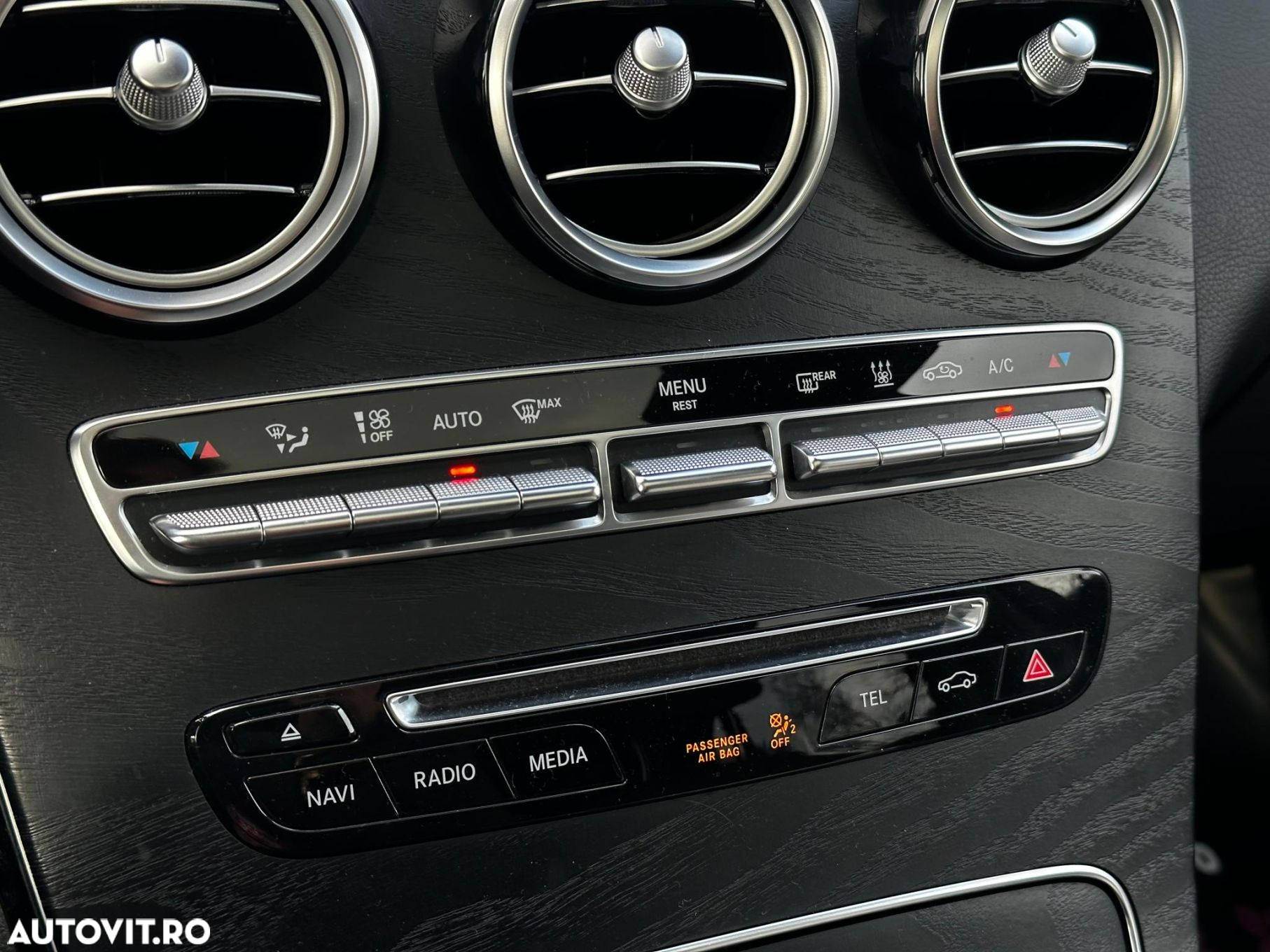 Mercedes-Benz GLC - 24