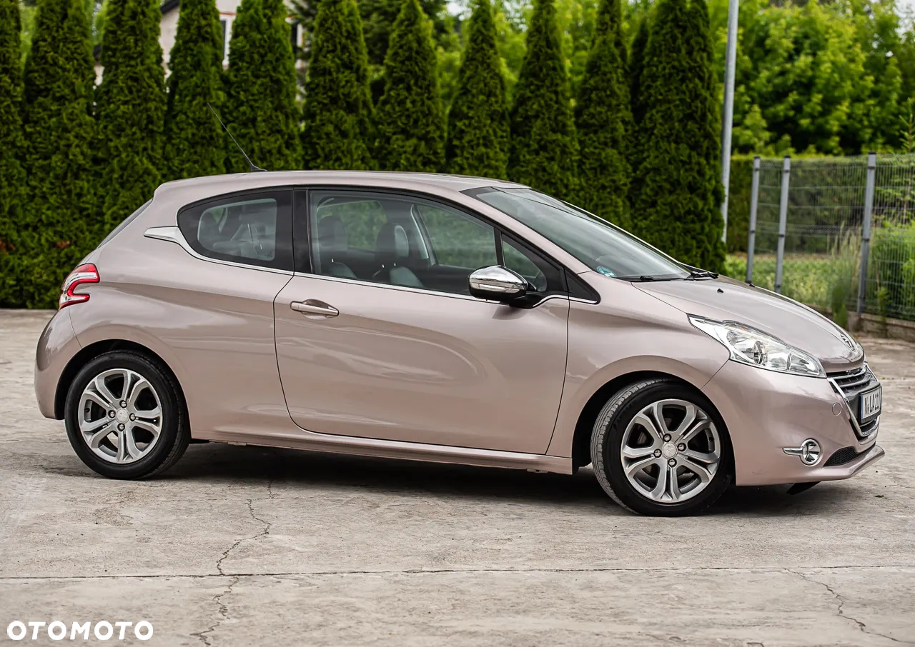 Peugeot 208 - 3