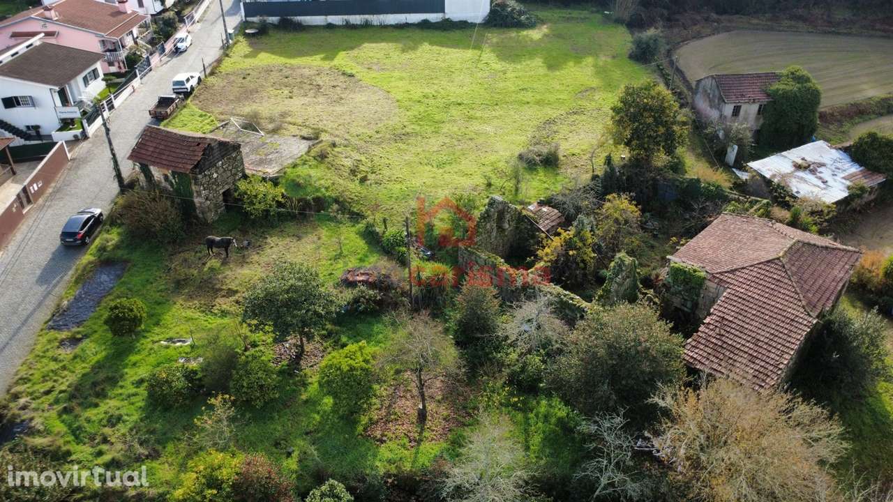 Terreno para Construção com área total de 3.100m2 em São Mamede de Neg - Grande imagem: 2/9