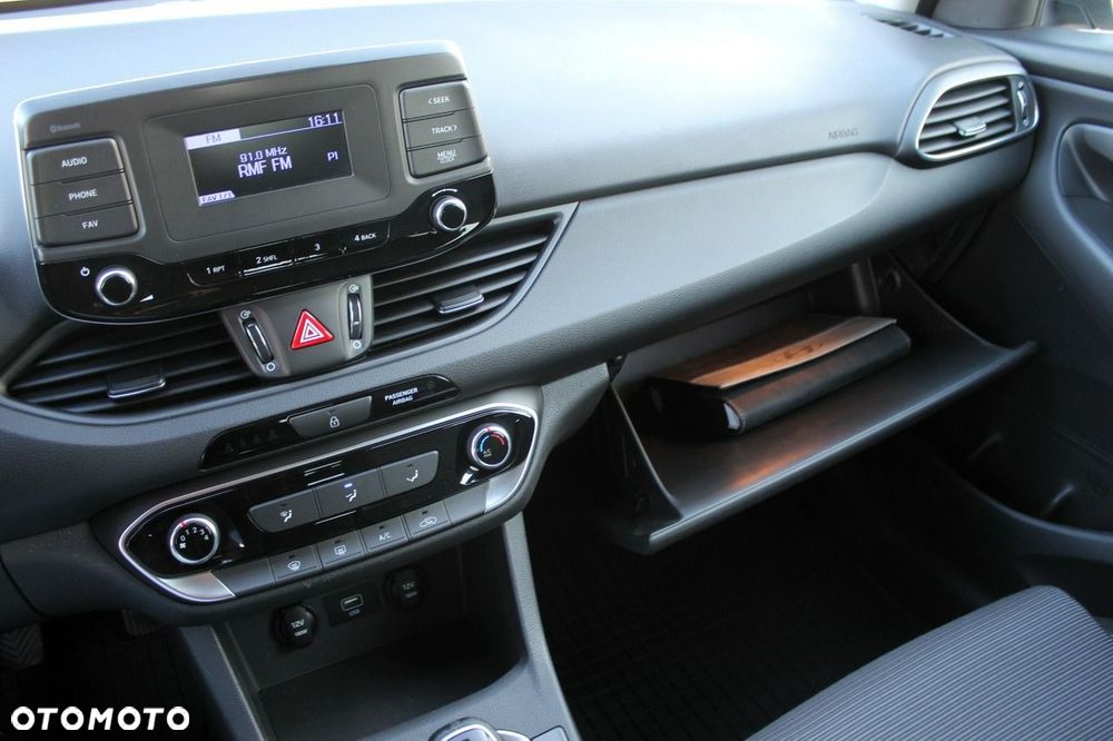 Hyundai i30 1.0 T-GDI GPF Classic + - 25