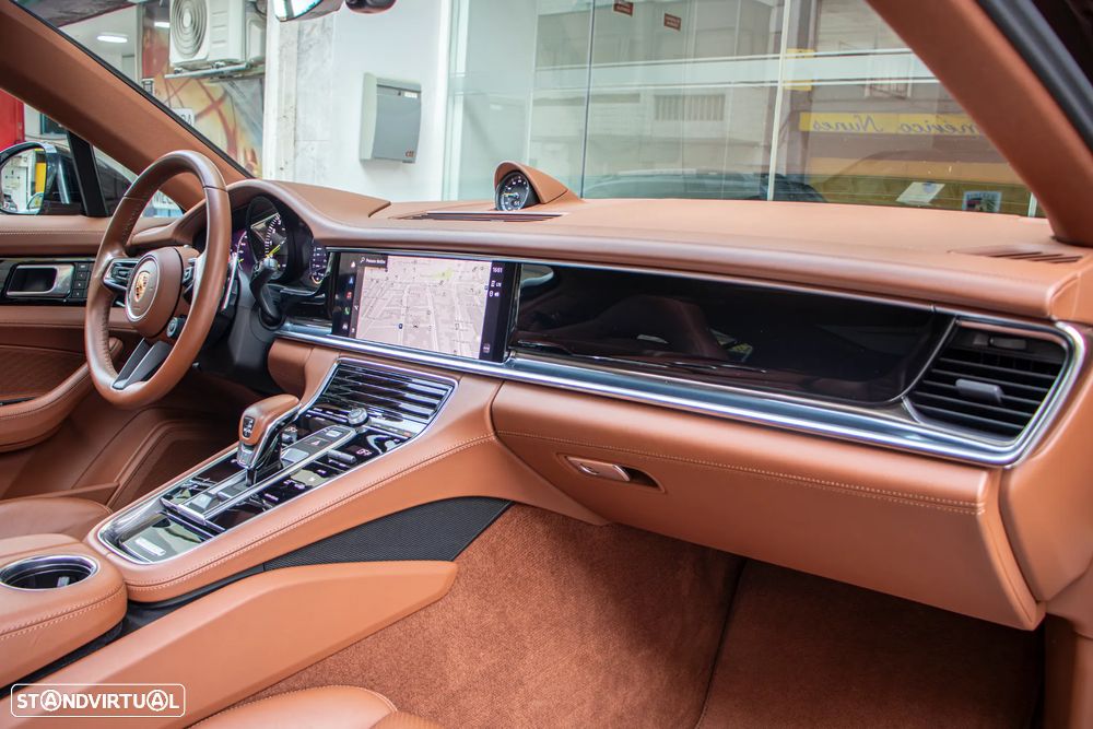 Porsche Panamera Sport Turismo 4S E-Hybrid - 36