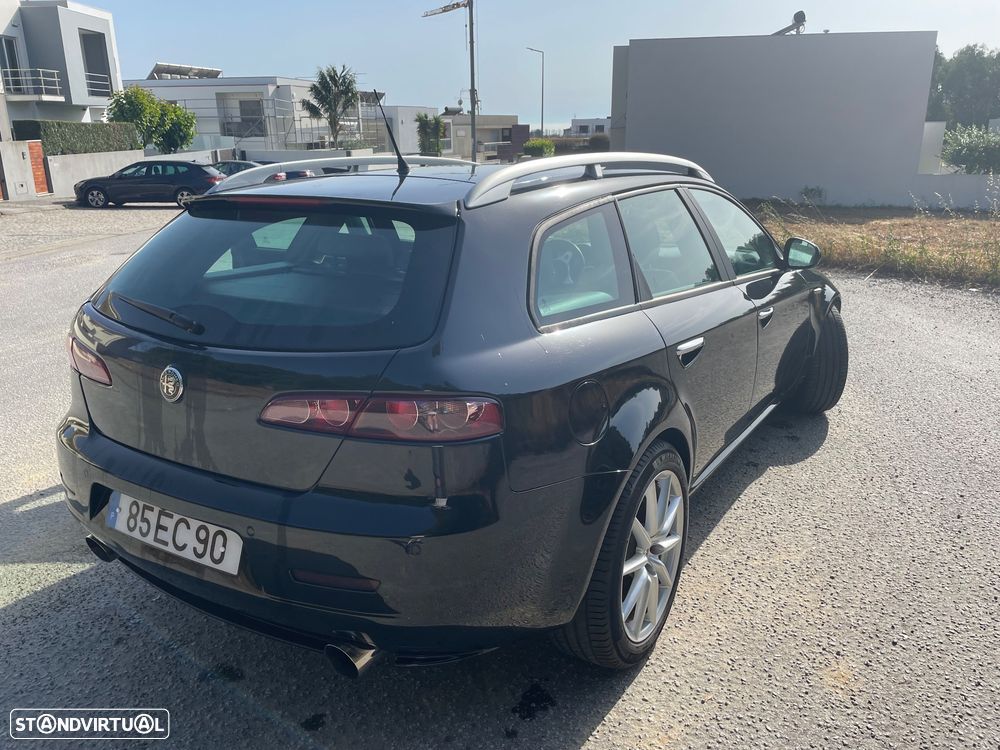 Alfa Romeo 159 Sportwagon 1.9 JTDm 8V - 6
