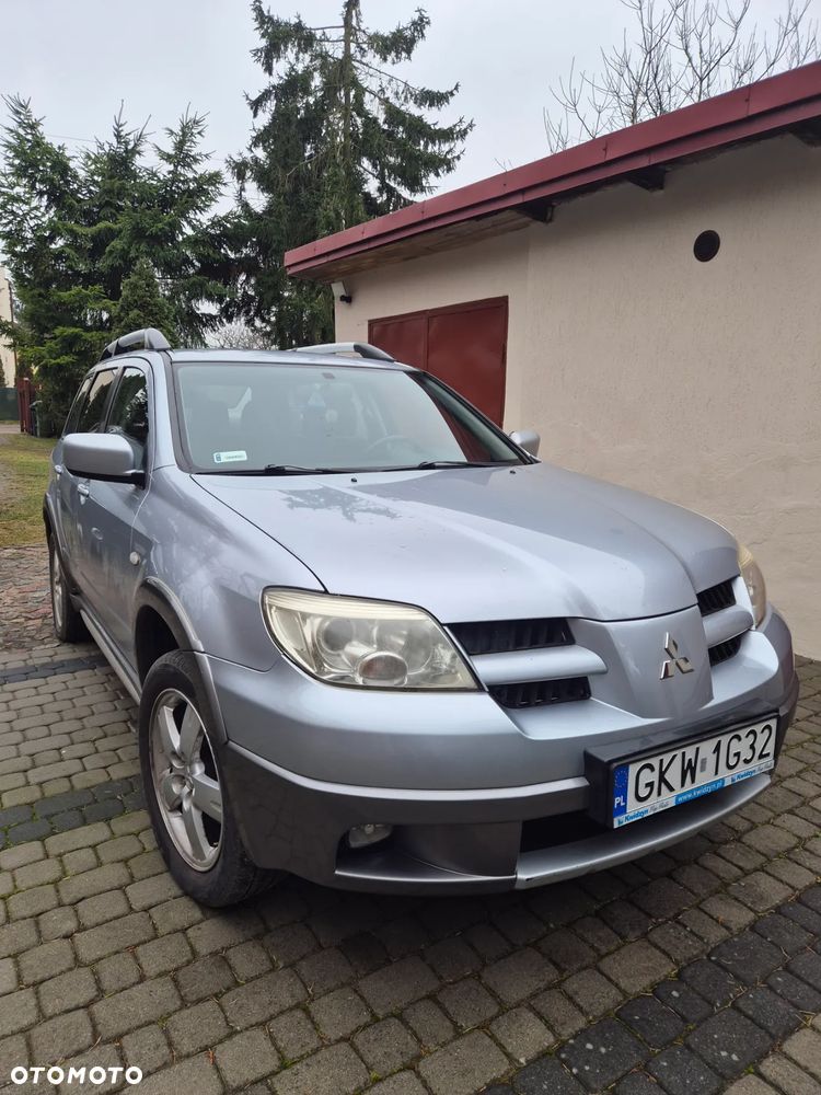 Mitsubishi Outlander 2.0 Comfort 4WD - 25