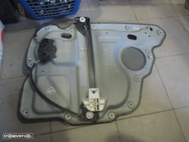 Elevador Manual 1T0839461G VW TOURAN 2003 5P TE - 3