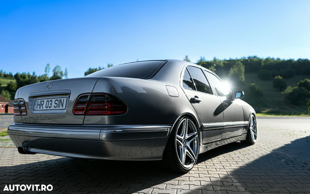 Mercedes-Benz E - 7