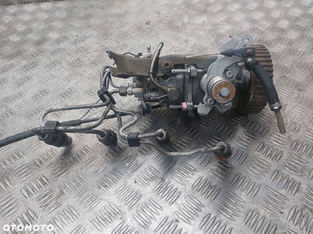POMPA WTRYSKOWA + WTRYSKIWACZE KOMPLET VW GOLF III 1.9 TDI 0460484046 - 6