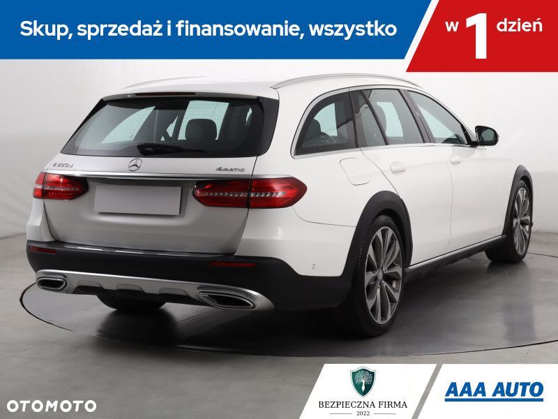 Mercedes-Benz Klasa E - 6