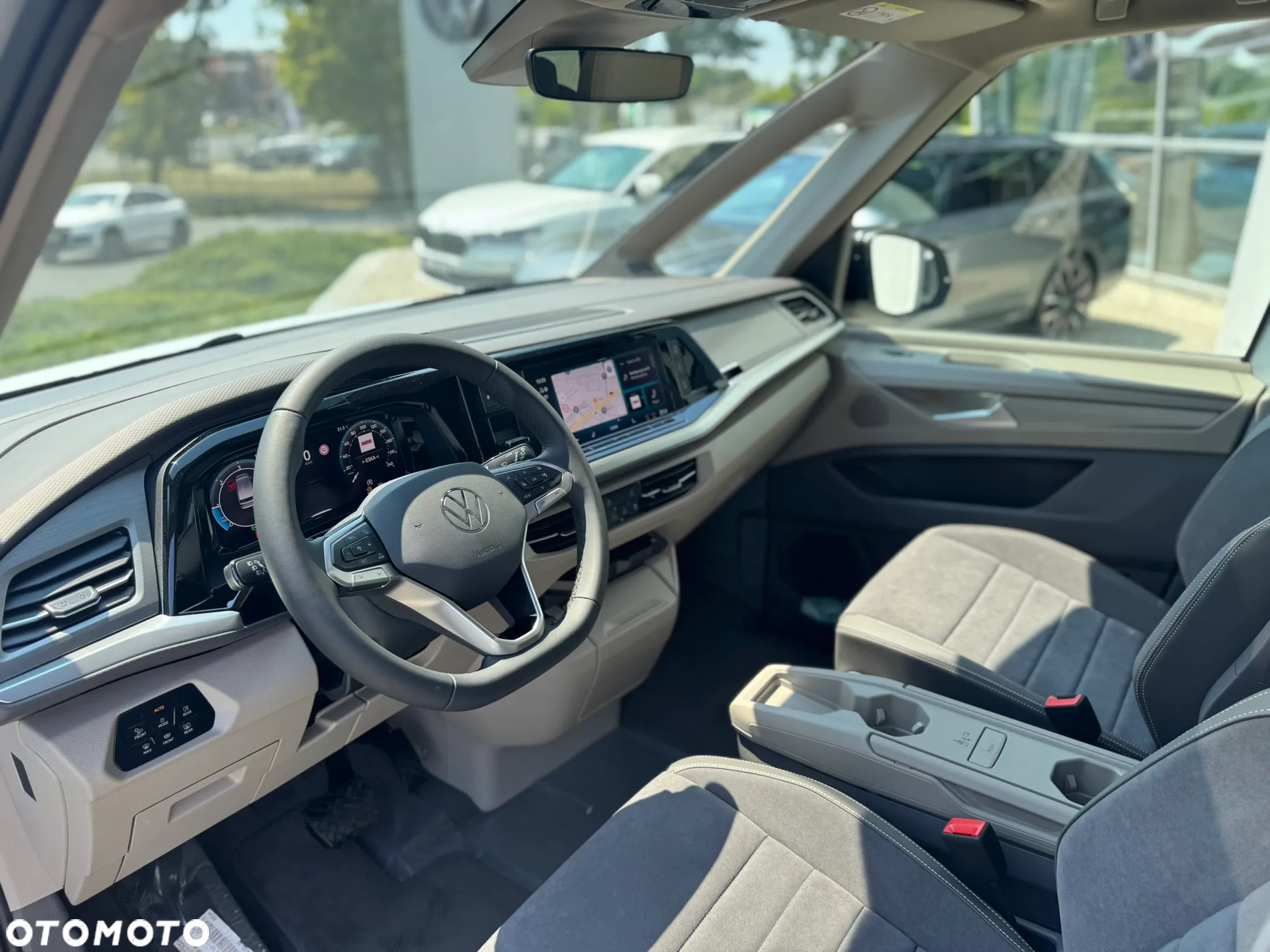 Volkswagen Multivan 2.0 TDI L2 Edition DSG - 11