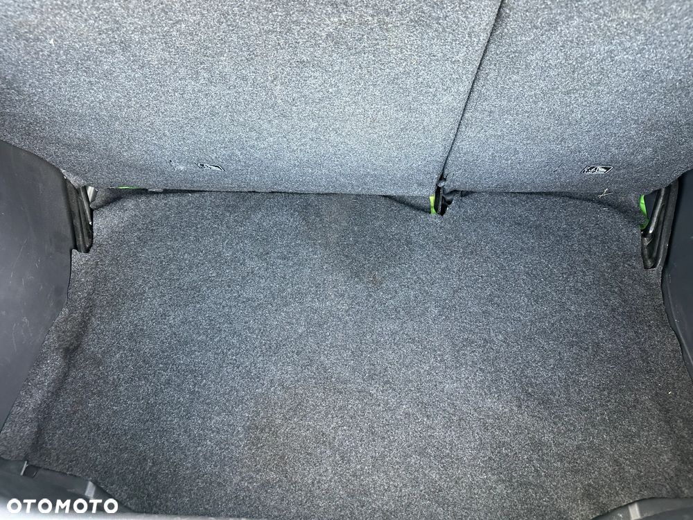 Mitsubishi Space Star - 26