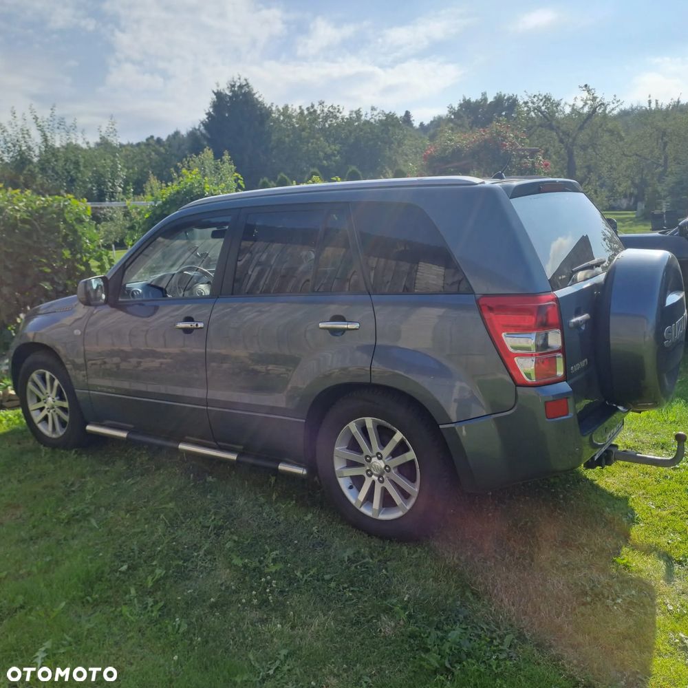 Suzuki Grand Vitara 2.0 - 1