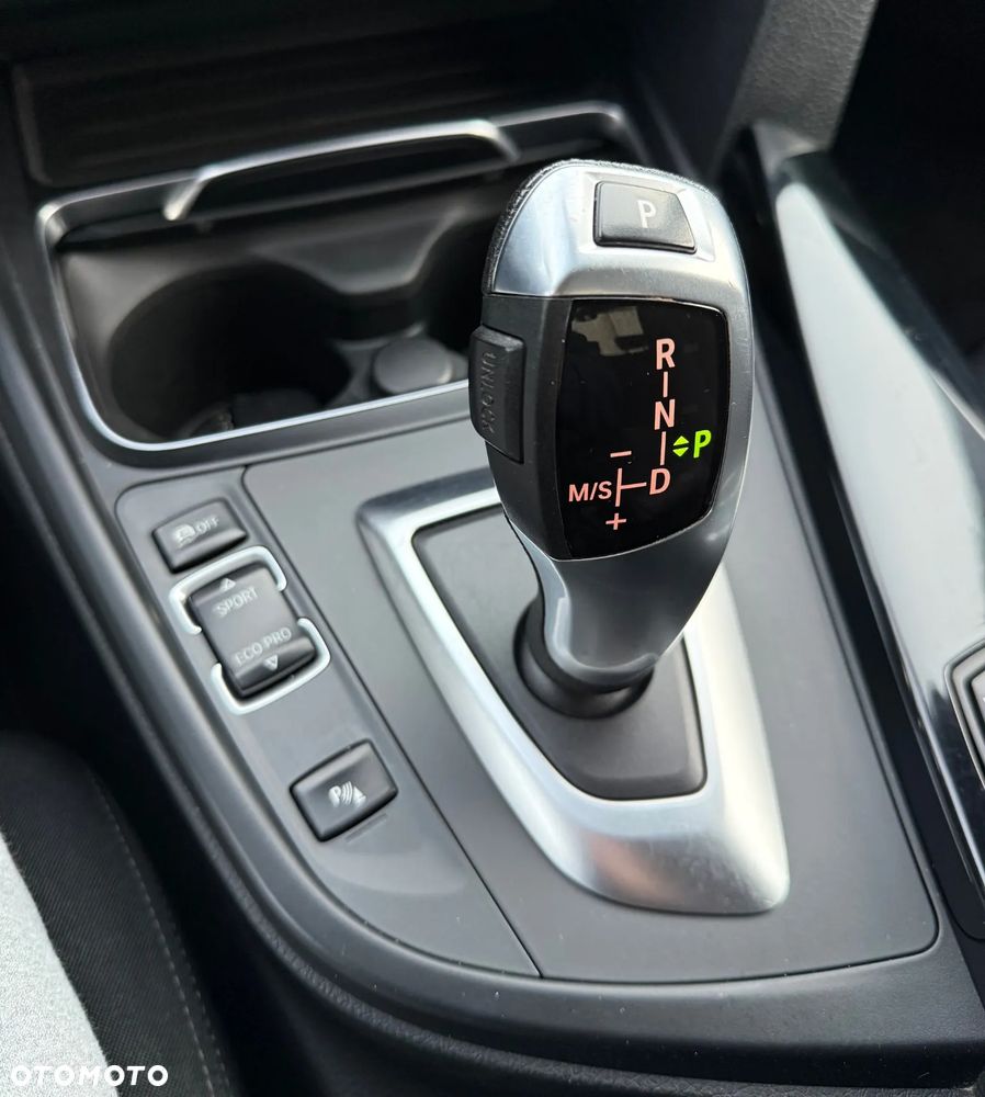 BMW Seria 3 - 18