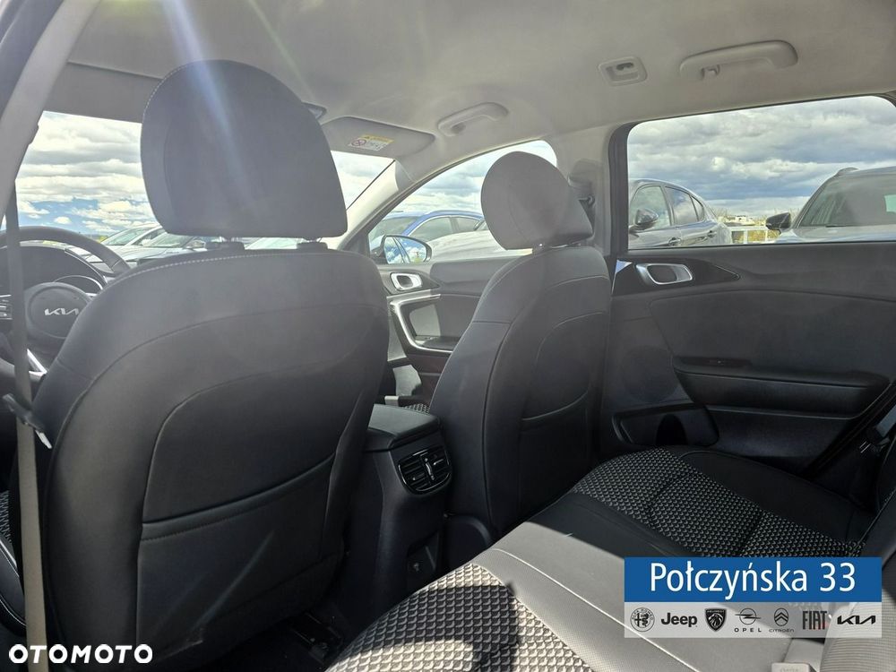 Kia Ceed 1.5 T-GDI Tribute DCT - 17