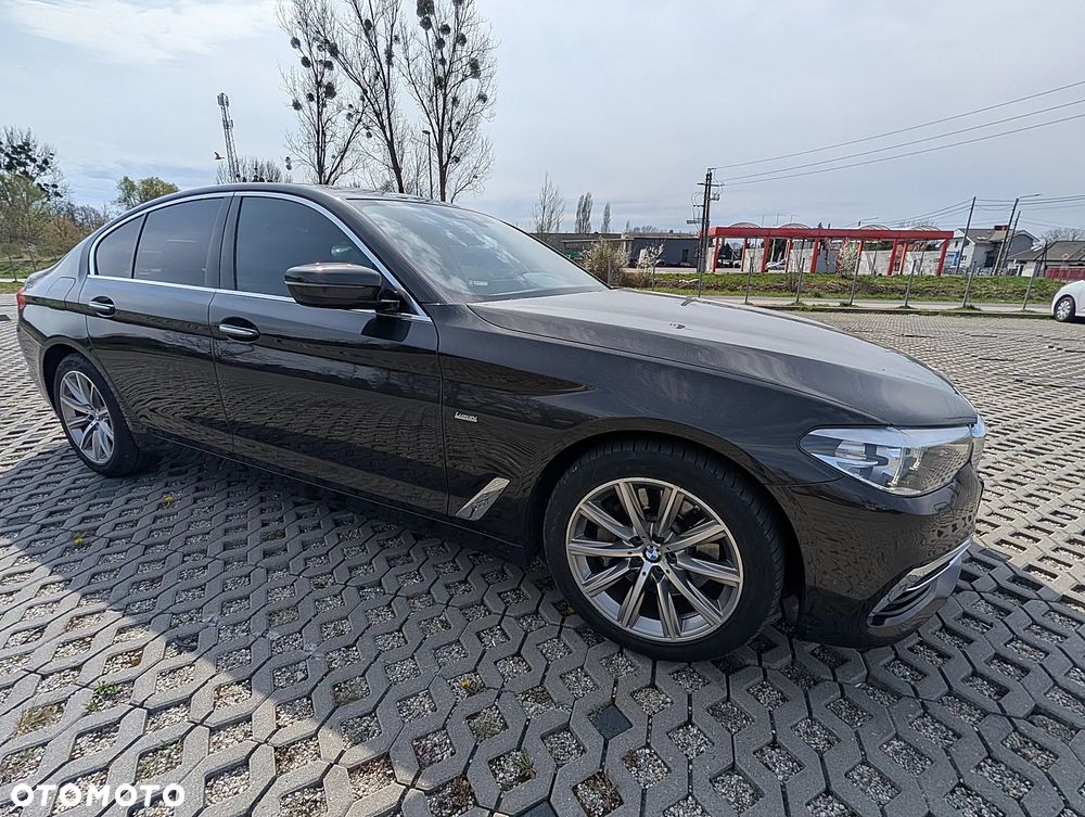 BMW Seria 5 530i Luxury Line - 8