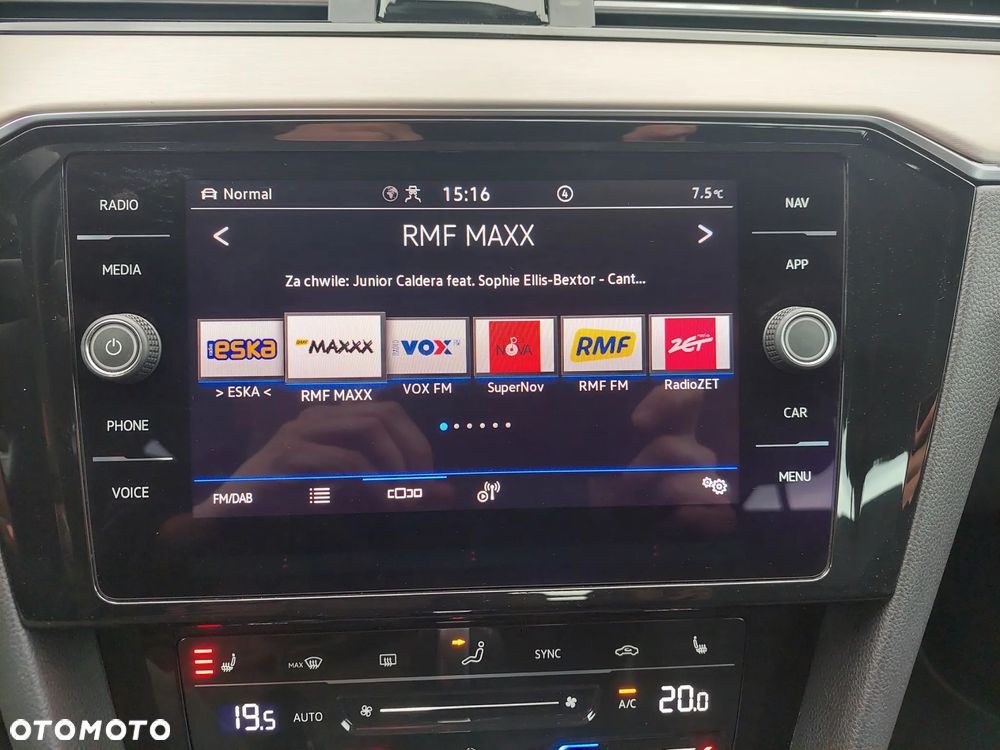 Volkswagen Passat - 14