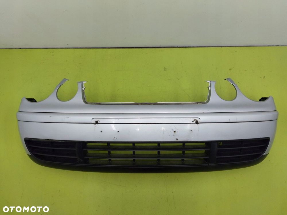 Zderzak przód przedni VW POLO IV 01-05 PRZED LIFT OKULAR LA7W SREBRNY - 1