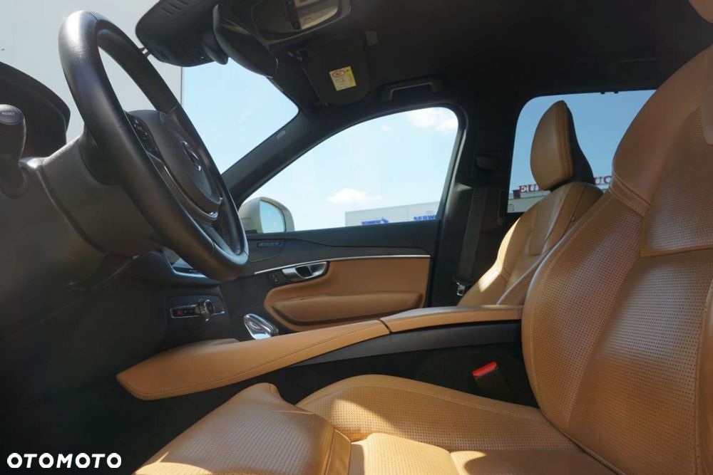 Volvo XC 90 - 15