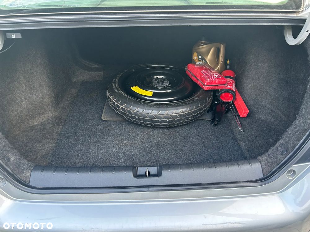 Honda Civic 2.0 i-VTEC LX CVT - 12