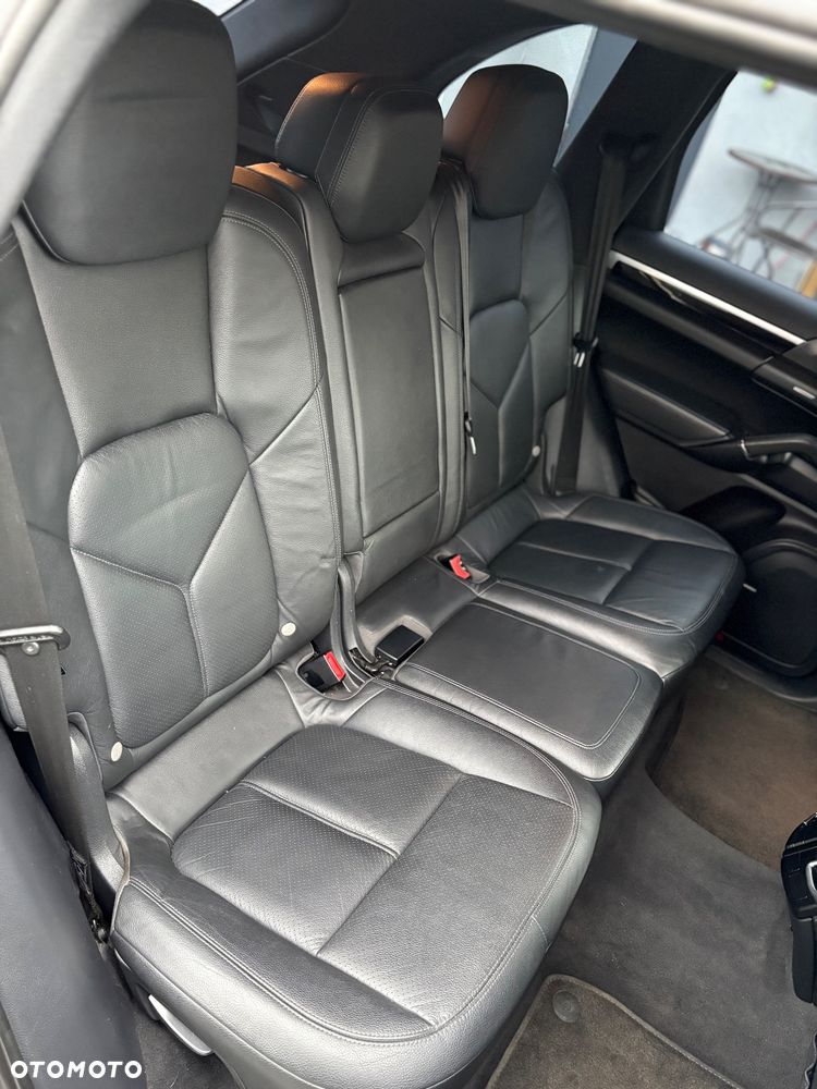 Porsche Cayenne Platinum Edition - 29