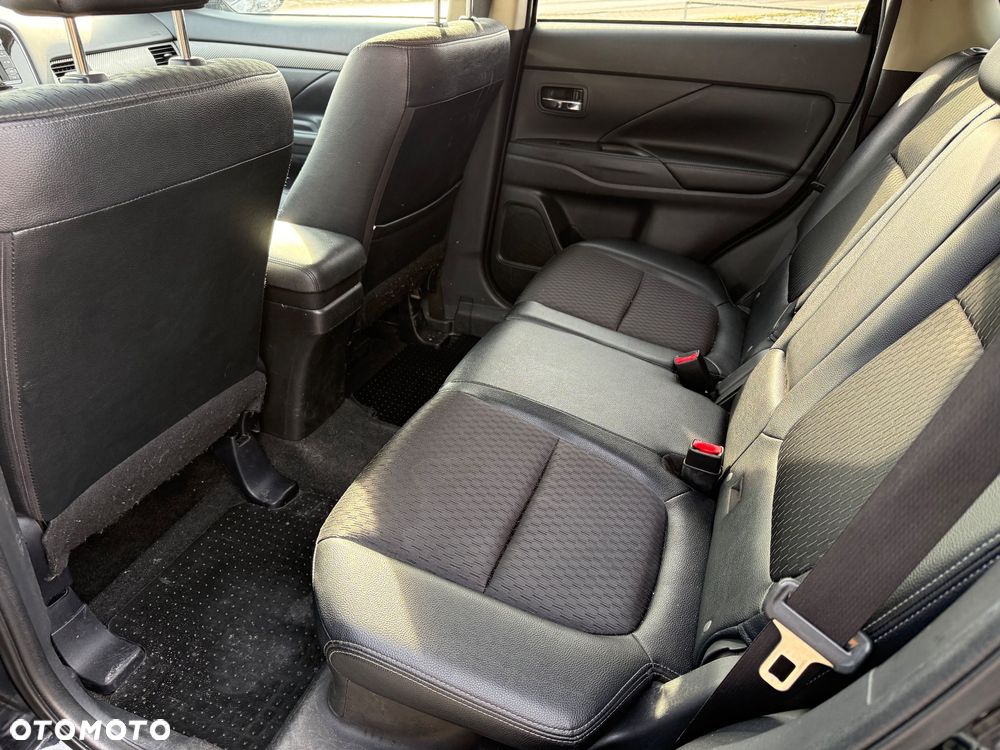 Mitsubishi Outlander 2.0 Intense Comfort 4WD CVT - 12