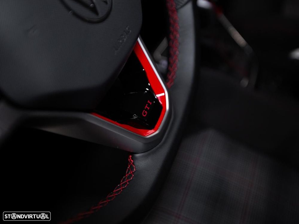 VW Polo 2.0 TSI DSG GTI - 17