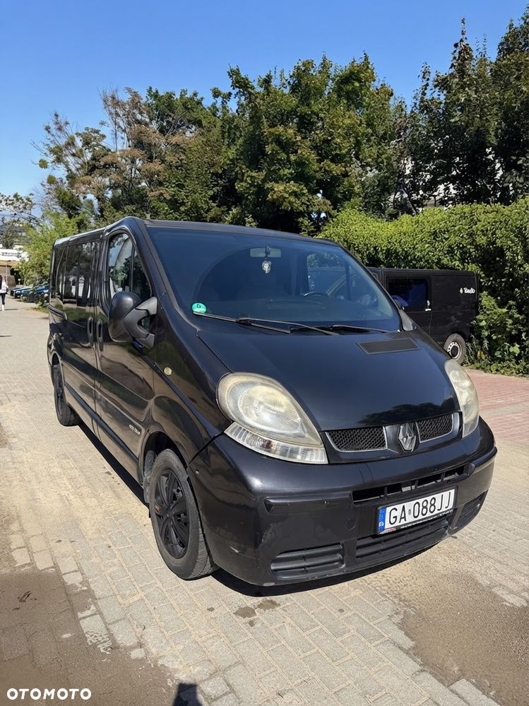 Renault Trafic Passenger - 1