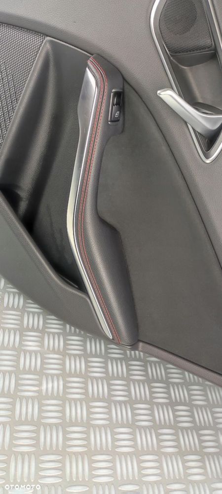 tapicerka boczek drzwi prawy tył tylne tylny poszycie MERCEDES X156 GLA - 6