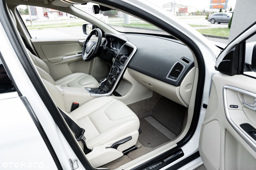 Volvo XC 60 D4 Geartronic Summum - 23