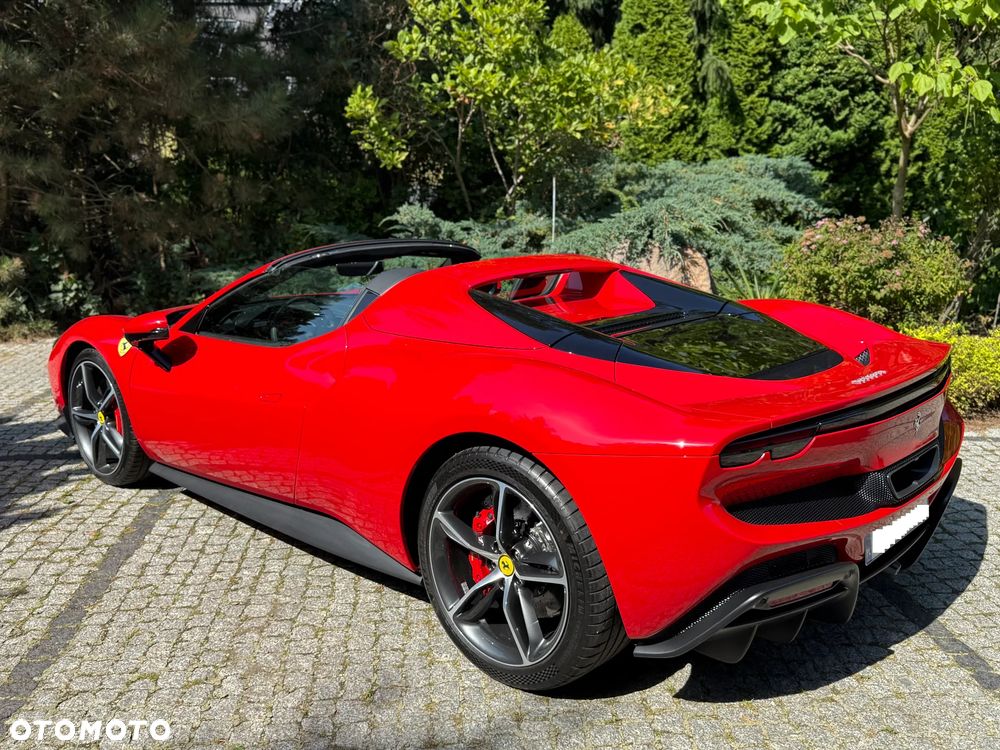 Ferrari 296 GTS - 13