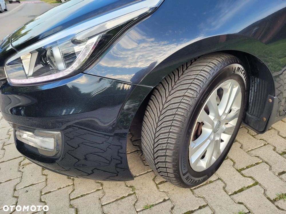 Kia Ceed 1.4 L - 9