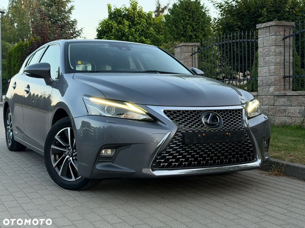 Lexus CT 200h Prestige - 4