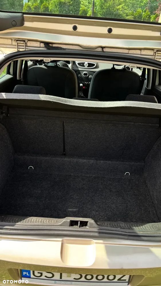 Renault Clio - 9