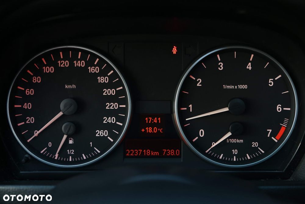 BMW Seria 3 - 16