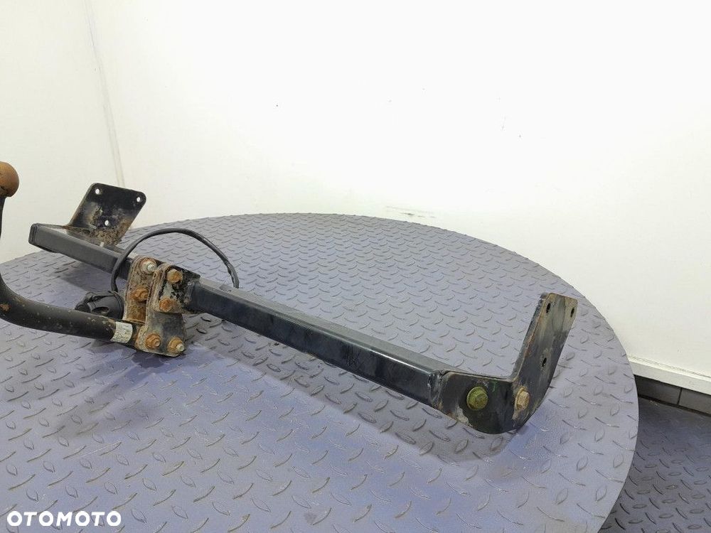 HYUNDAI I30 I LIFT KOMBI HAK HOLOWNICZY DO PRZYCZEPY 7 PIN - 6