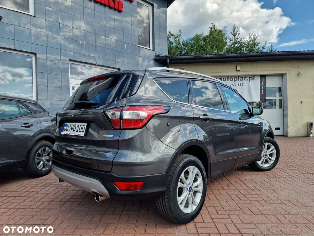 Ford Kuga 1.5 EcoBoost 2x4 Titanium - 16